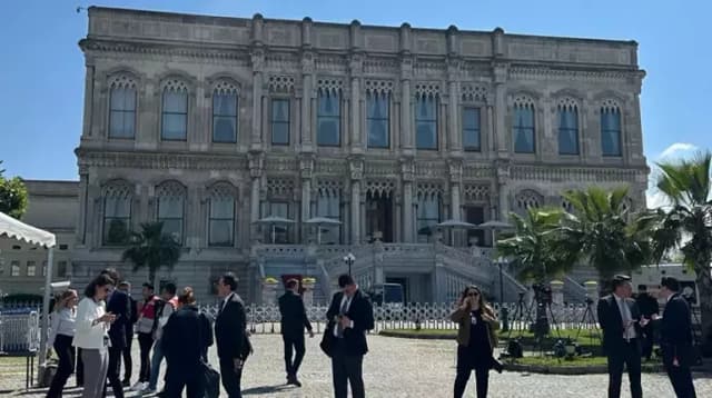 DÜNYANIN GÖZÜ ÇIRAĞAN SARAYI'NDA